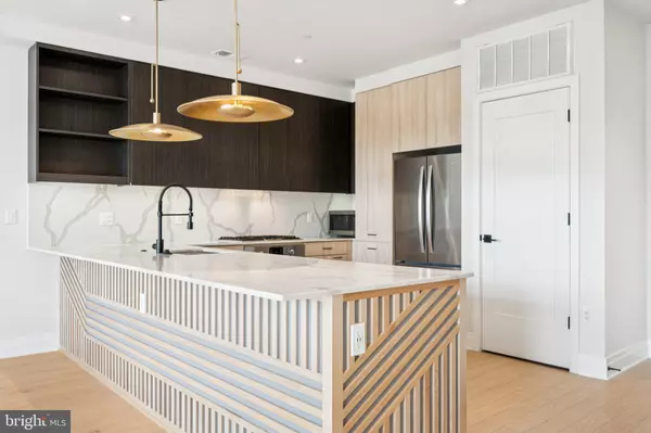 Washington, DC 20003,900 11TH ST SE #309