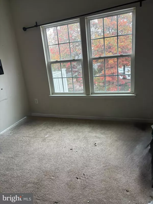 Oxon Hill, MD 20745,5610 VIRGINIA LN #24