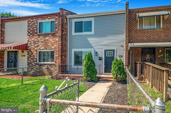 Washington, DC 20032,1325 BARNABY TER SE