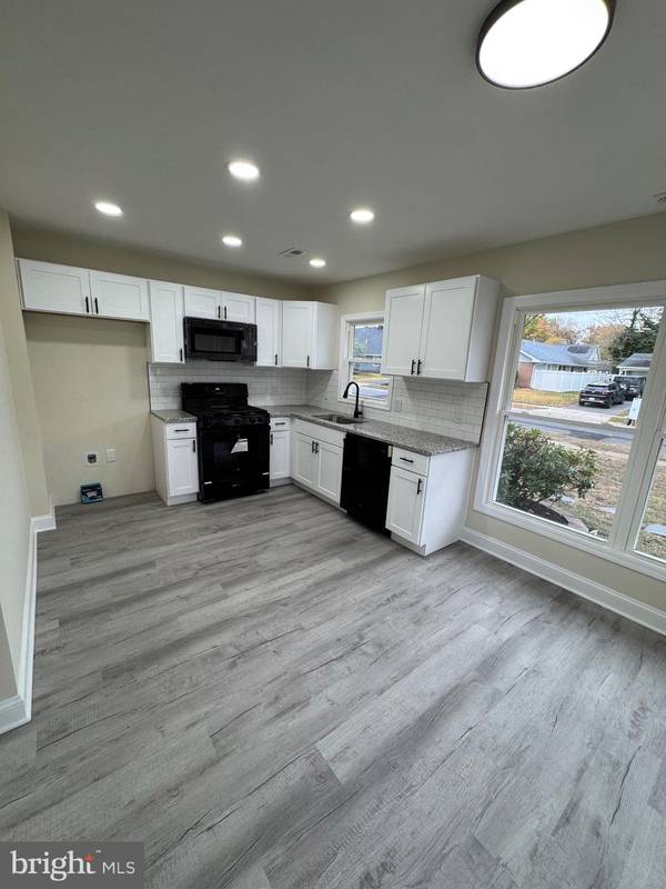 Willingboro, NJ 08046,11 BUXMONT LN