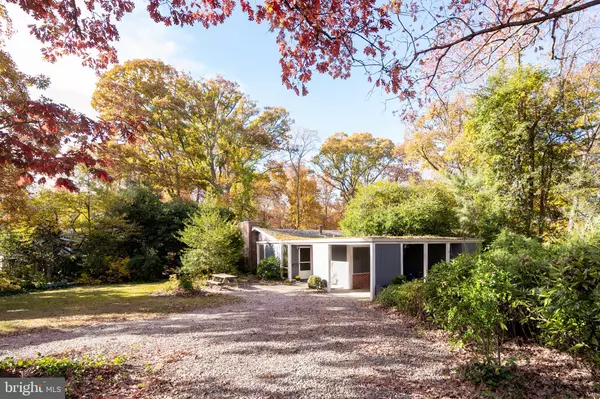 Alexandria, VA 22307,1911 MARTHAS RD