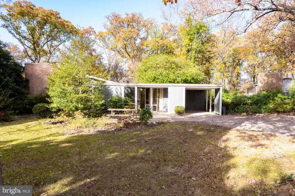 Alexandria, VA 22307,1911 MARTHAS RD