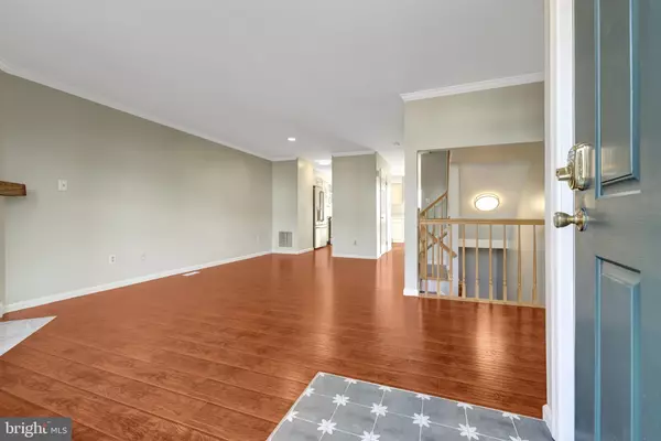 Ashburn, VA 20147,43943 KITTS HILL TER