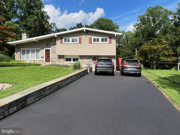 2611 WOODBERRY RD, Broomall, PA 19008