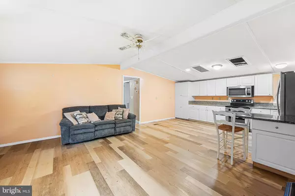 Mays Landing, NJ 08330,4 LOCUST CT