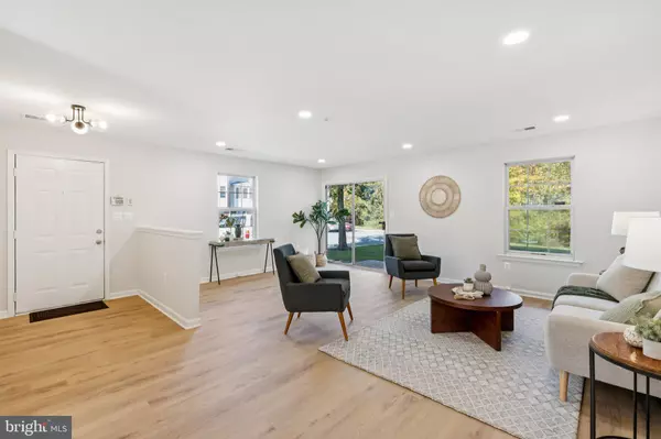 Suitland, MD 20746,4120 APPLEGATE CT #1