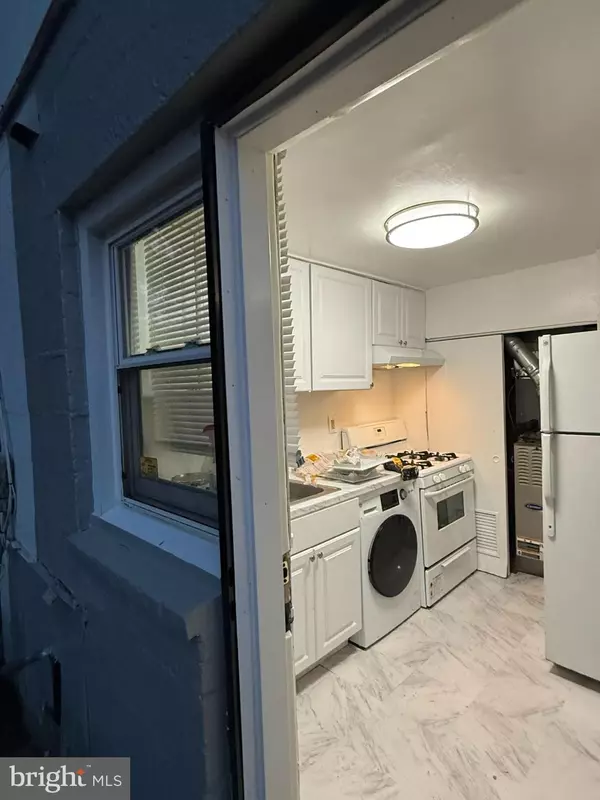 Temple Hills, MD 20748,2533 IVERSON ST