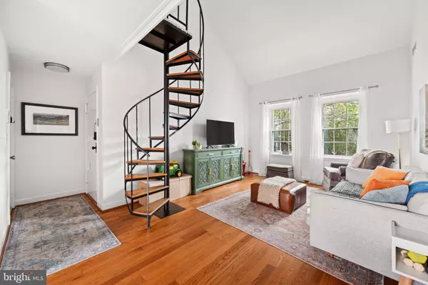 Arlington, VA 22206,3050 S BUCHANAN ST #C1