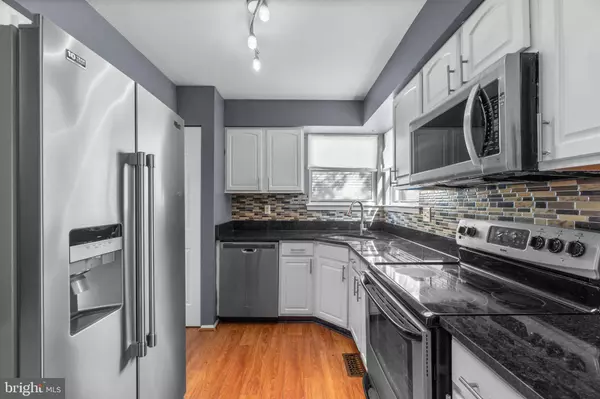 Ellicott City, MD 21043,8106 WOODED GLEN CT