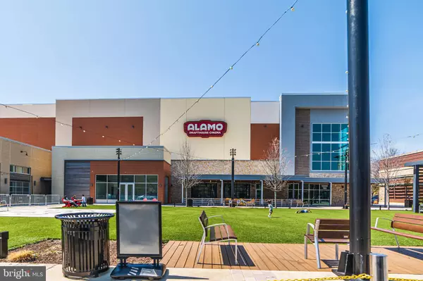 Woodbridge, VA 22191,1066 GARDENVIEW LOOP #304