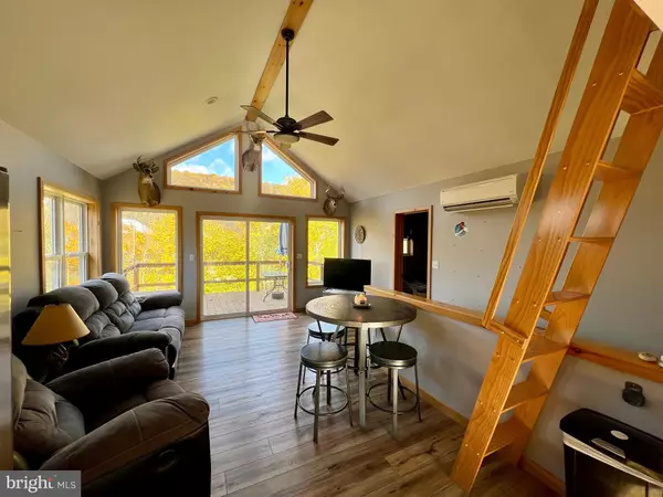 Mifflintown, PA 17059,25 LONGACRE ST