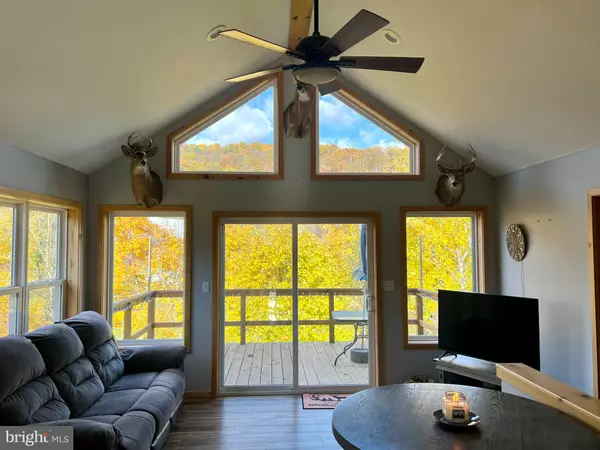 Mifflintown, PA 17059,25 LONGACRE ST