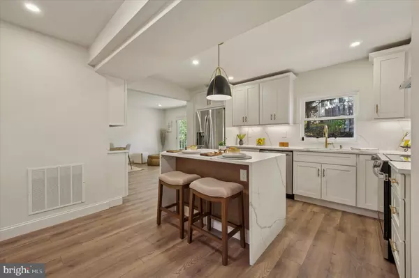 Havertown, PA 19083,210-218 DAVID DR