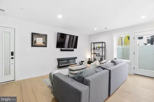 Washington, DC 20010,616 QUEBEC PL NW #1