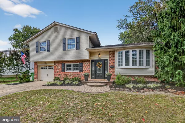 317 BRANDYWINE DR, Marlton, NJ 08053