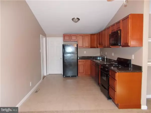 Maple Shade, NJ 08052,660 WINDSOR AVE