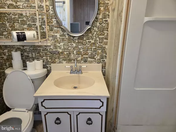 Mount Holly Springs, PA 17065,23 N BALTIMORE AVENUE