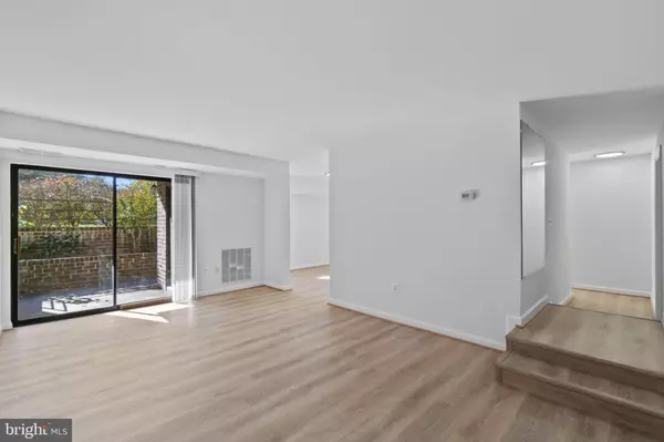 Annapolis, MD 21403,13 SILVERWOOD CIR #2