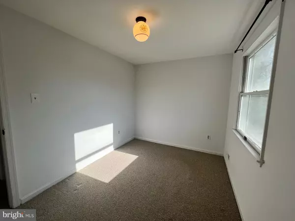 Silver Spring, MD 20901,318 WHITESTONE RD