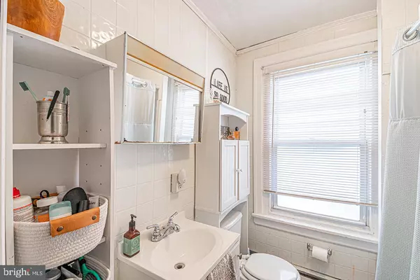 Conshohocken, PA 19428,330 W 3RD AVE #UNIT 2