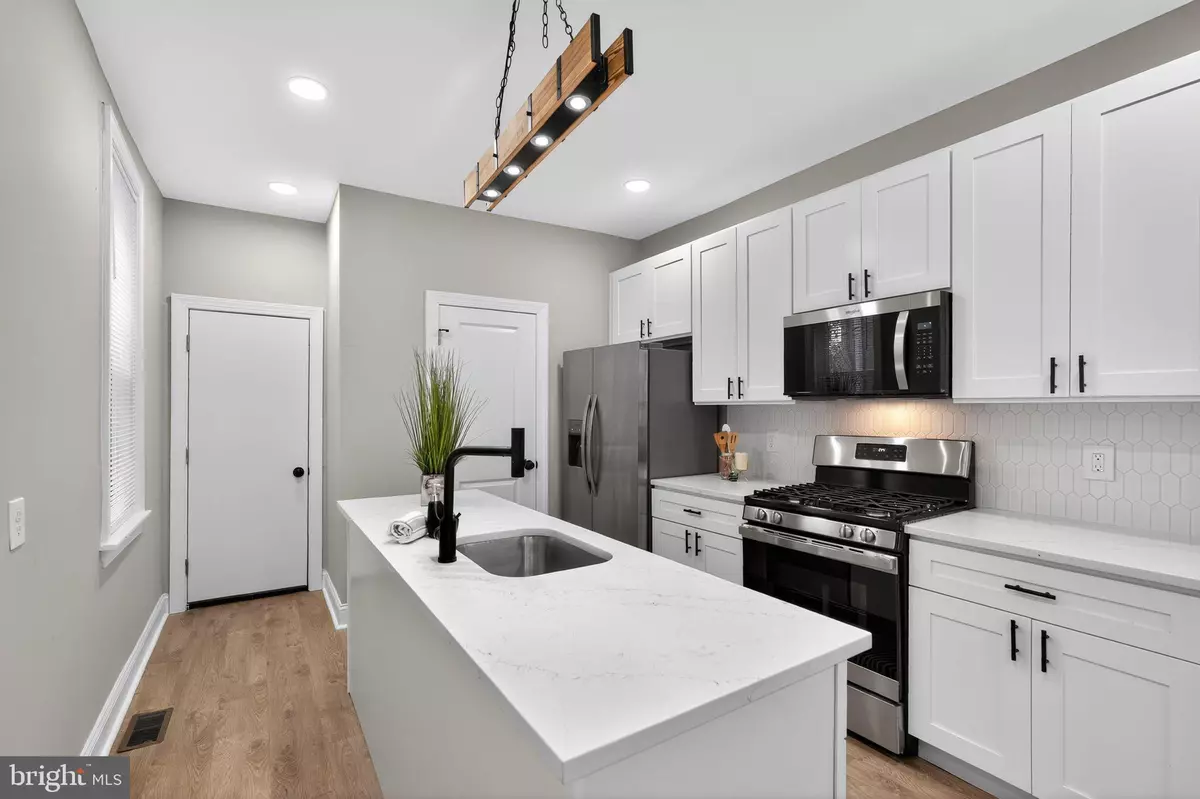 Philadelphia, PA 19143,1453 S 52ND ST