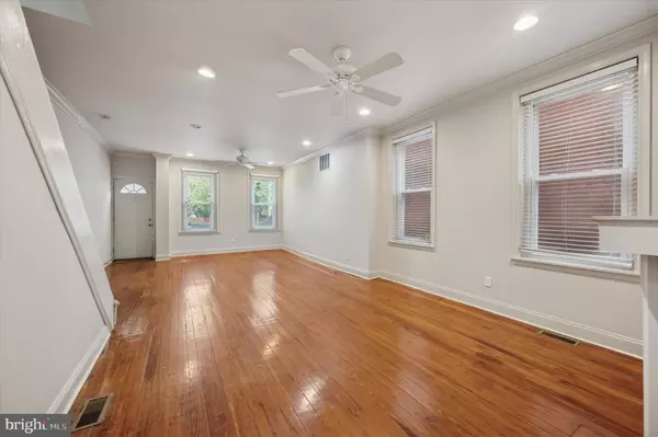 Philadelphia, PA 19128,4383 MANAYUNK AVE