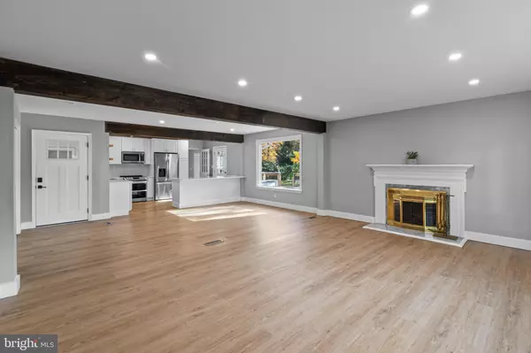 Severna Park, MD 21146,9 ROBINSON RD