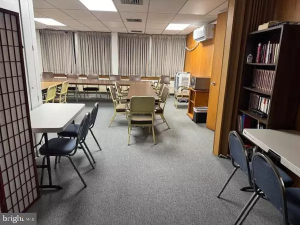 Philadelphia, PA 19111,1013 COTTMAN AVE #1ST FLOOR