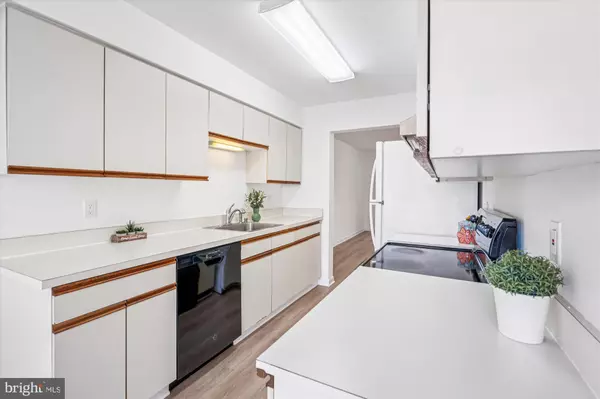 Annapolis, MD 21403,986 BREAKWATER DR