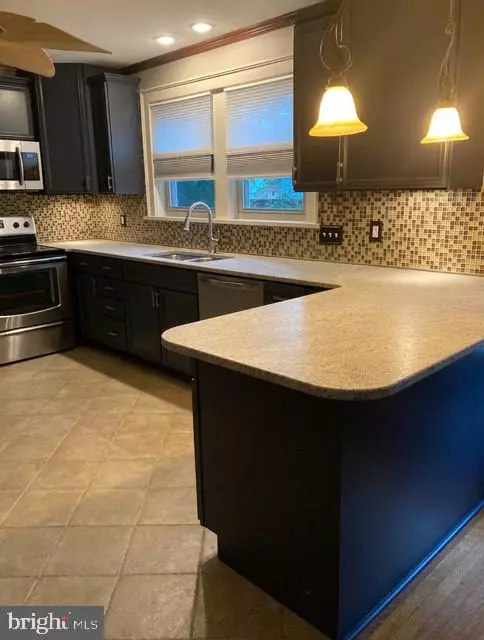 Mechanicsburg, PA 17055,517 W MAIN ST