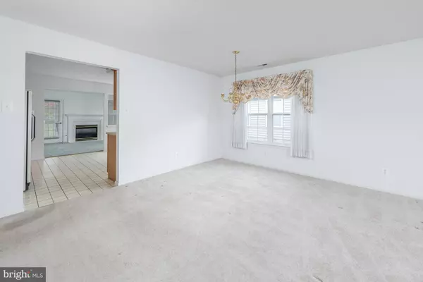 Sewell, NJ 08080,32 NATURE LN