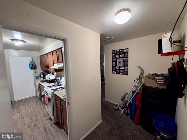 Arlington, VA 22204,750 S DICKERSON ST #402