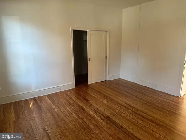 Palmyra, NJ 08065,418 CINNAMINSON AVE