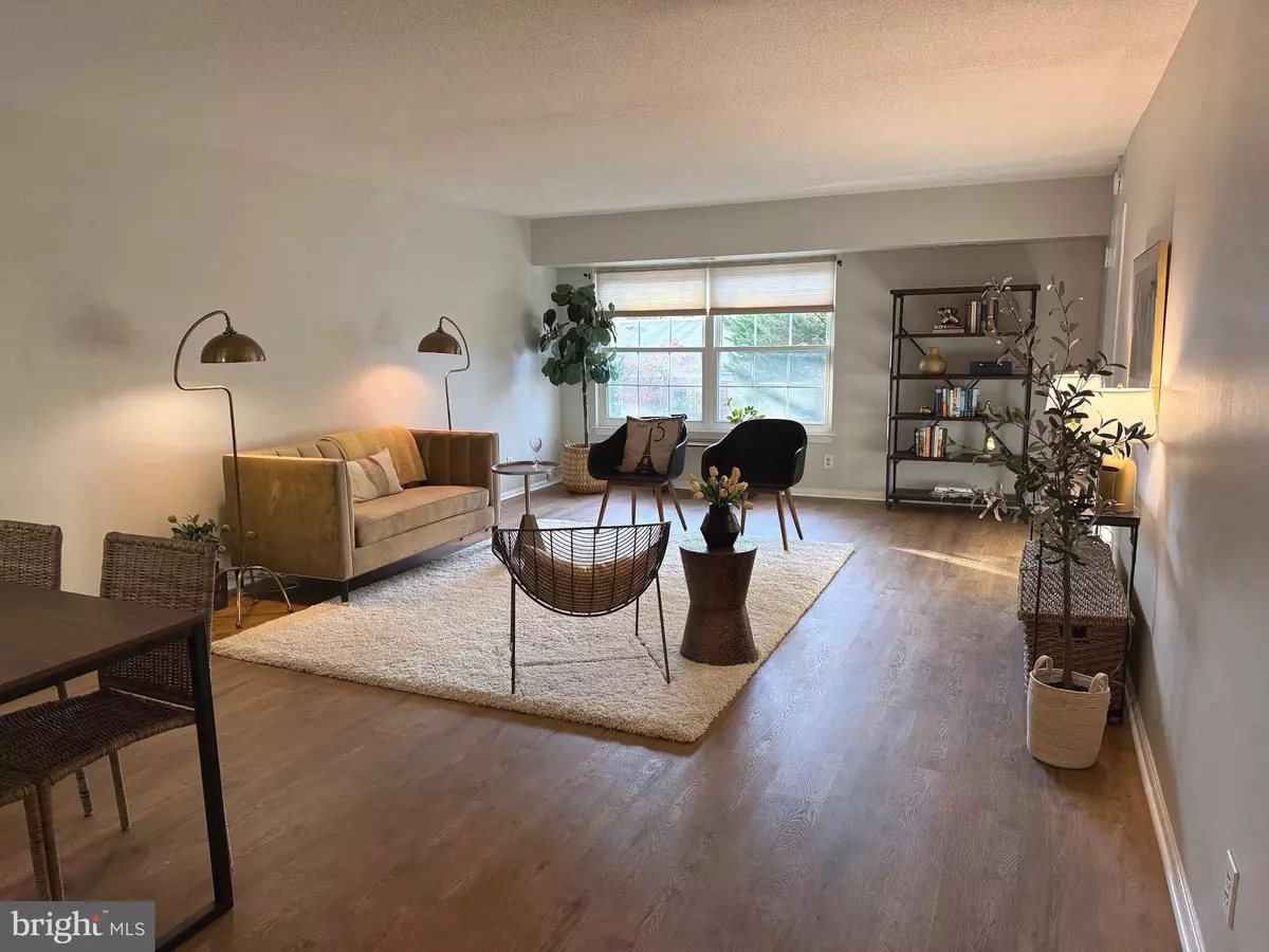 Mclean, VA 22101,7640 TREMAYNE #202