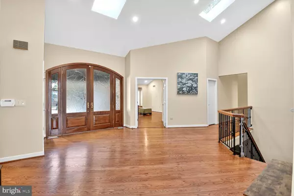 Bethesda, MD 20817,9209 VENDOME DR