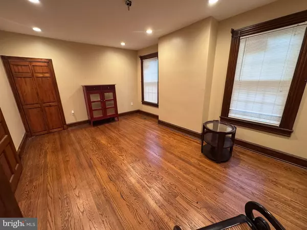 Marlton, NJ 08053,25 E MAIN ST