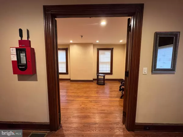 Marlton, NJ 08053,25 E MAIN ST