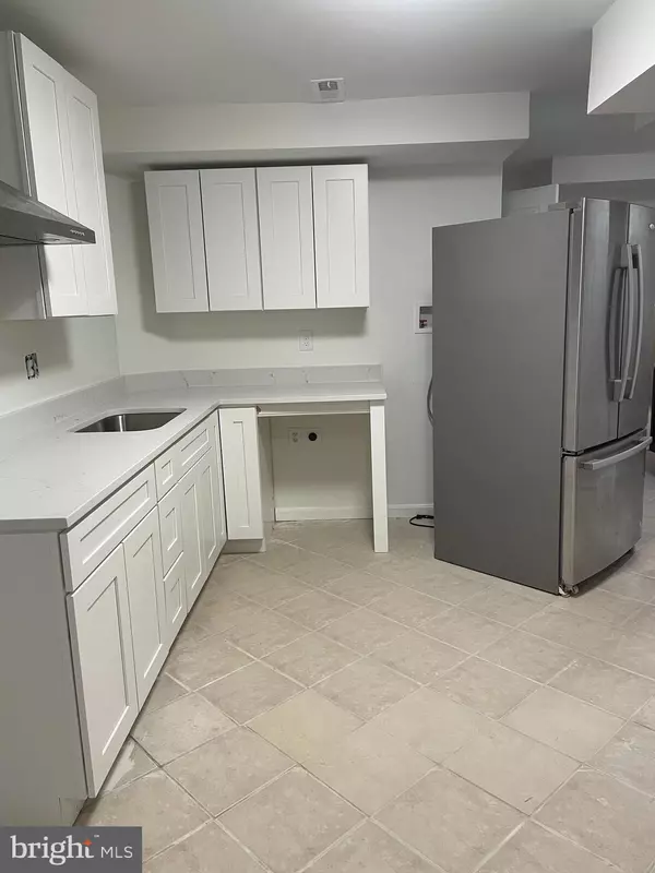 Manassas, VA 20112,8018 SINCLAIR MILL RD #BASEMENT