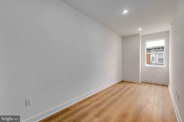 Philadelphia, PA 19133,1222 W SILVER ST #2