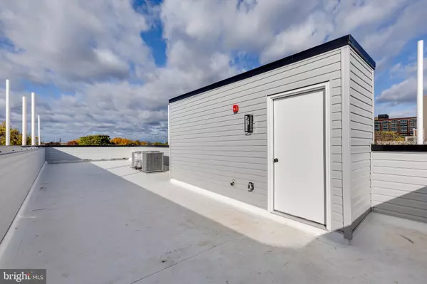 Philadelphia, PA 19133,1222 W SILVER ST #3