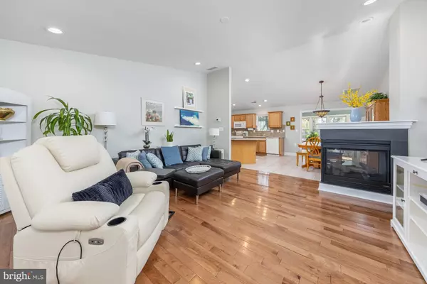 Mullica Hill, NJ 08062,730 CHICKORY TRL