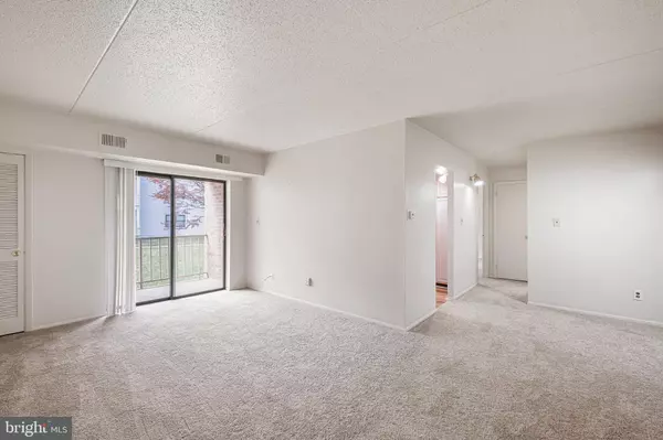 Wilmington, DE 19809,523 GOVERNOR HOUSE CIR #50