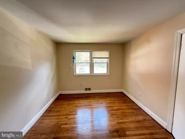 Woodbridge, VA 22193,14386 BERKSHIRE DR