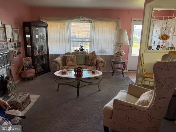 Philadelphia, PA 19115,1960 GOODNAW ST