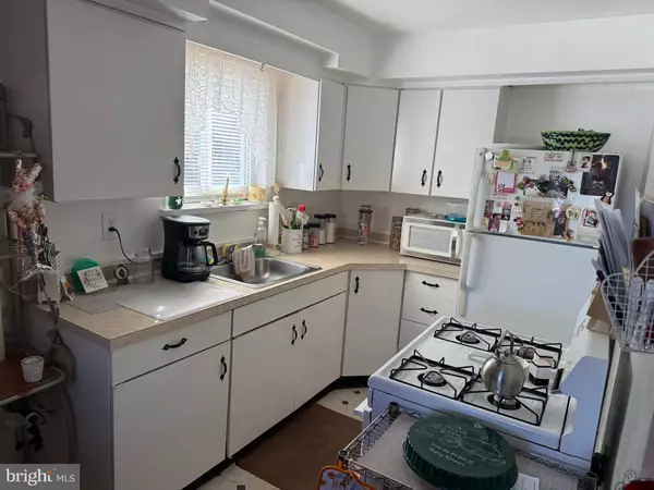 Philadelphia, PA 19115,1960 GOODNAW ST