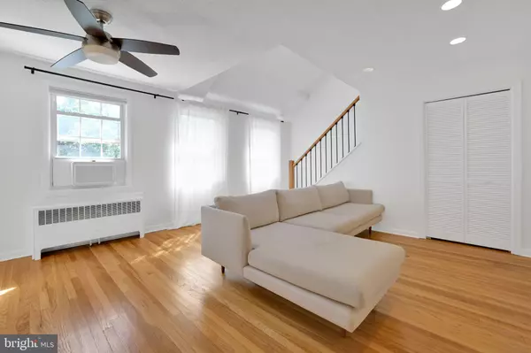 Silver Spring, MD 20910,2312 COLSTON DR #201