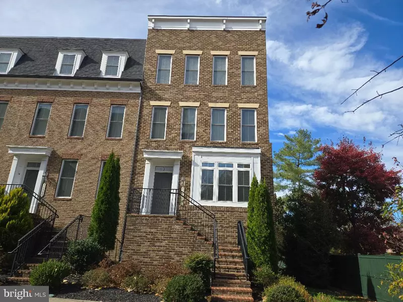 11402 RIDGELINE RD, Fairfax, VA 22030