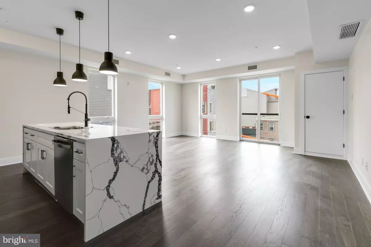 Philadelphia, PA 19125,1868 FRANKFORD AVE #204