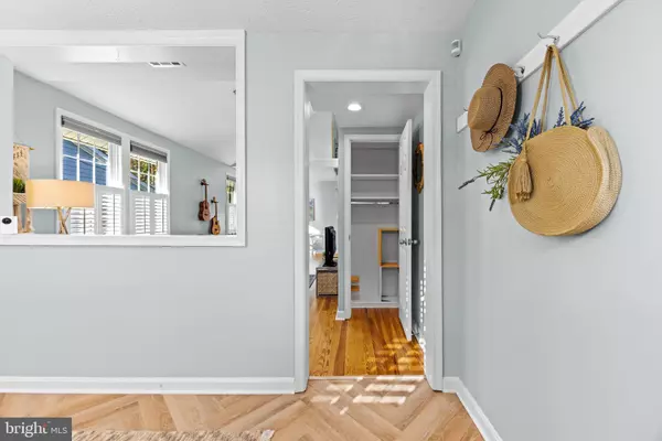 North Beach, MD 20714,4038 8TH ST