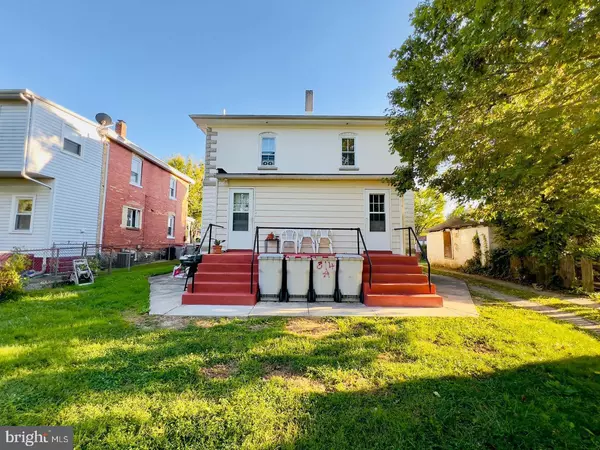 Vineland, NJ 08360,814 E CHERRY ST